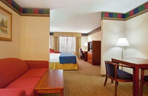 фото отеля Holiday Inn Express Hotel & Suites Acme