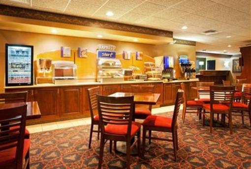фото отеля Holiday Inn Express Hotel & Suites Acme