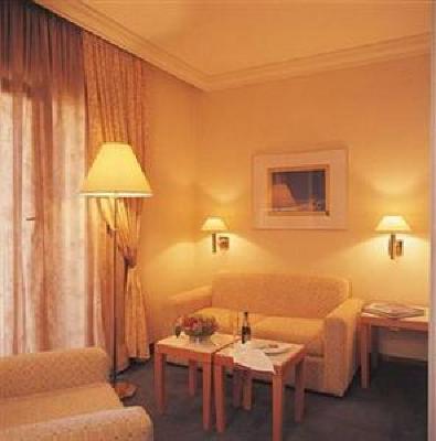 фото отеля Golden Age Hotel Athens