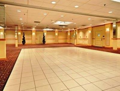 фото отеля Ramada Waukegan Gurnee
