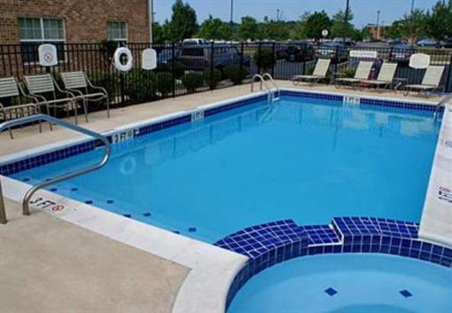 фото отеля Towneplace Suites Fredericksburg