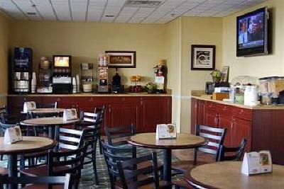 фото отеля Country Inn & Suites South Fredericksburg