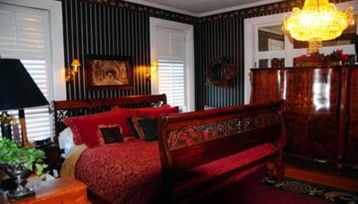 фото отеля Ellerbeck Mansion Bed & Breakfast