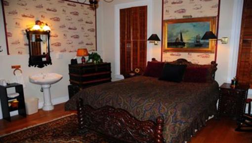 фото отеля Ellerbeck Mansion Bed & Breakfast