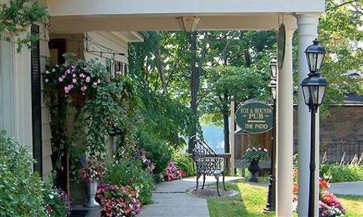 фото отеля Inn at the Falls Country Inn Bracebridge