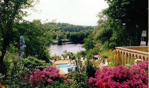 фото отеля Inn at the Falls Country Inn Bracebridge
