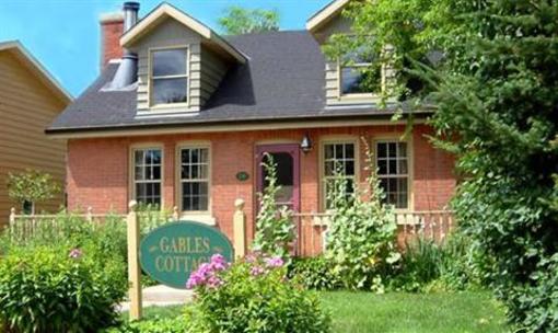 фото отеля Inn at the Falls Country Inn Bracebridge