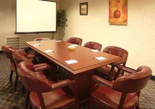 фото отеля Comfort Suites Visalia