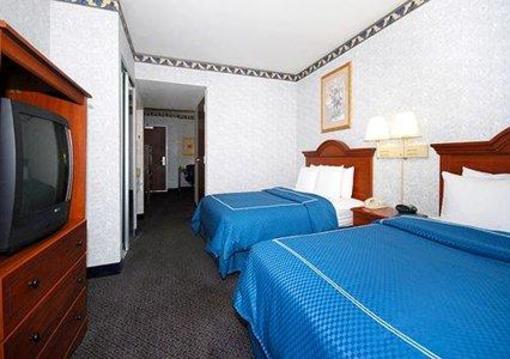 фото отеля Comfort Suites Visalia