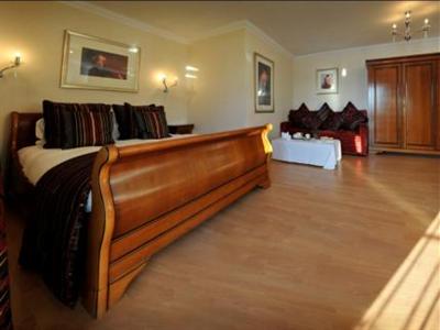 фото отеля Lochside House Hotel