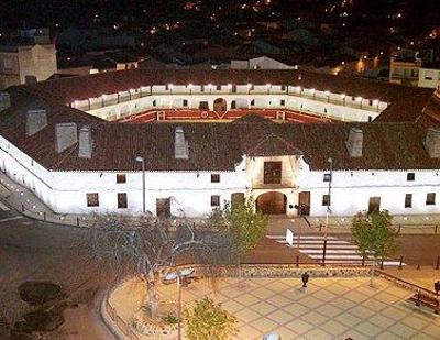 фото отеля Hotel Plaza De Toros de Almaden