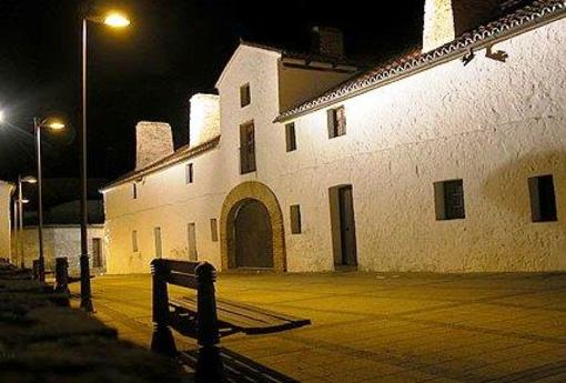 фото отеля Hotel Plaza De Toros de Almaden