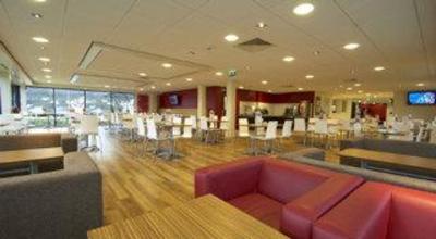 фото отеля Travelodge Cambridge Orchard Park
