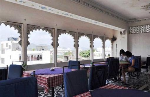 фото отеля Hotel Gangaur Palace