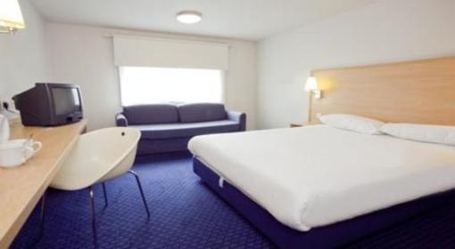 фото отеля Travelodge Heston Heathrow
