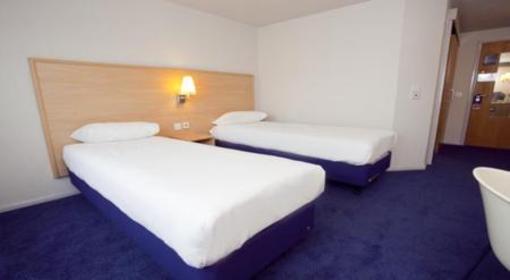 фото отеля Travelodge Heston Heathrow