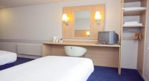 фото отеля Travelodge Heston Heathrow