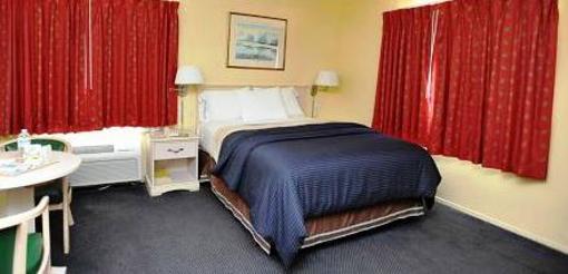 фото отеля Pacific View Inn & Suites