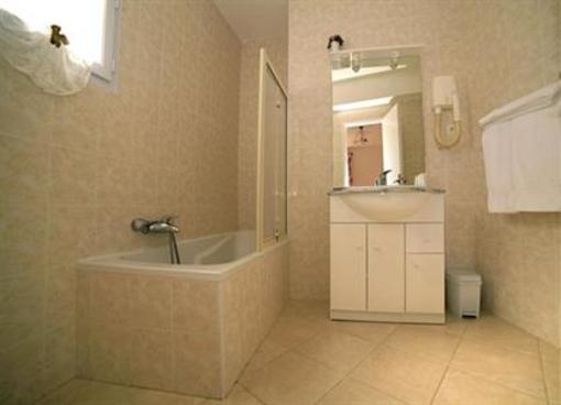 фото отеля Hotel Des Roches Sartene