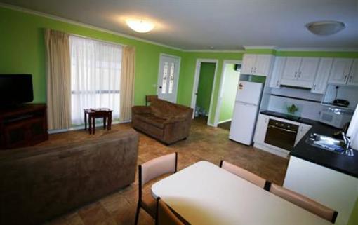 фото отеля Traralgon Park Lane Holiday Park