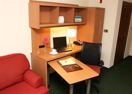 фото отеля TownePlace Suites by Marriott Charlotte Arrowood