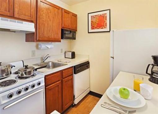 фото отеля TownePlace Suites by Marriott Charlotte Arrowood