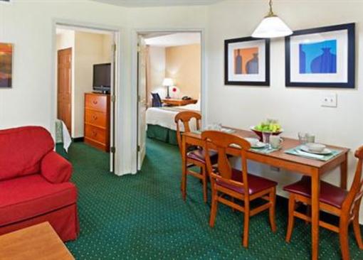 фото отеля TownePlace Suites by Marriott Charlotte Arrowood