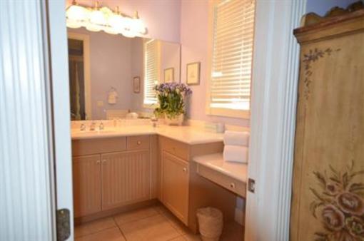 фото отеля Captiva Island Inn