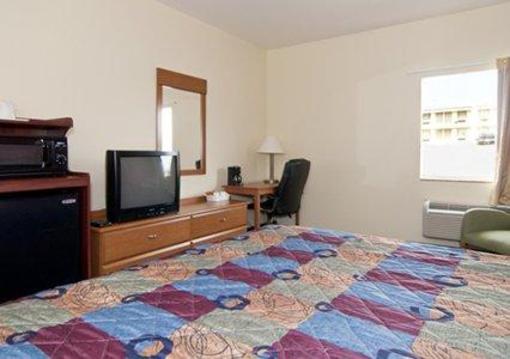 фото отеля Econo Lodge Inn & Suites North Little Rock