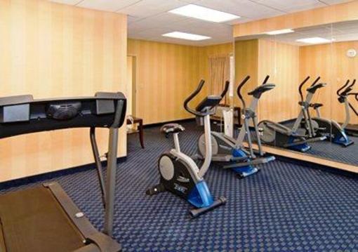 фото отеля Econo Lodge Inn & Suites North Little Rock