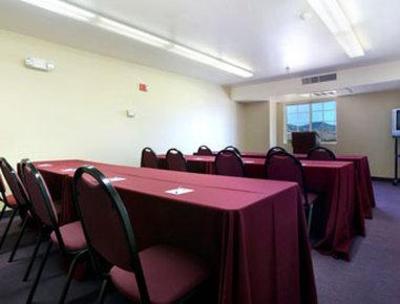фото отеля Microtel Inn & Suites Salt Lake City Airport