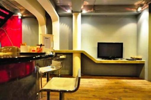 фото отеля Cheq Inn Hostel