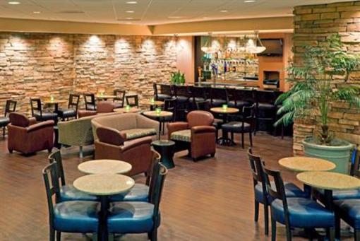 фото отеля Holiday Inn Austin Town Lake
