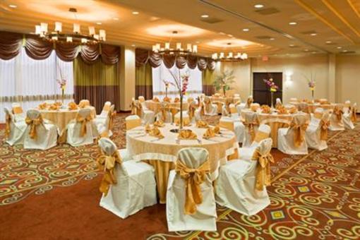 фото отеля Holiday Inn Austin Town Lake