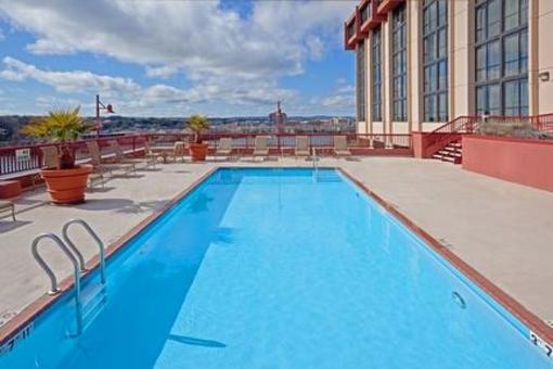 фото отеля Holiday Inn Austin Town Lake