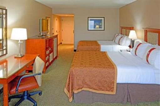 фото отеля Holiday Inn Austin Town Lake