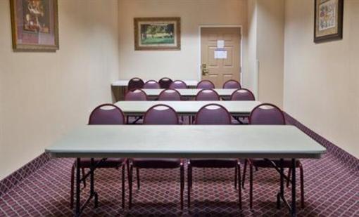 фото отеля Holiday Inn Express Macon I-75 & Riverside