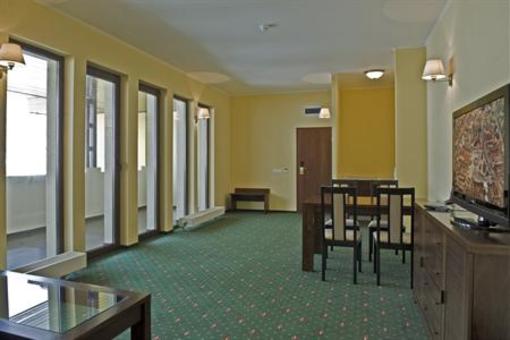 фото отеля Hotel Coroana Brasovului