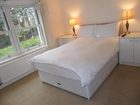 фото отеля Cumberland House Bed and Breakfast Gatwick Horley