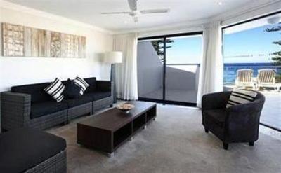 фото отеля Manly Surfside Holiday Apartments