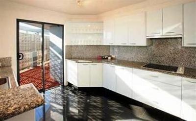 фото отеля Manly Surfside Holiday Apartments