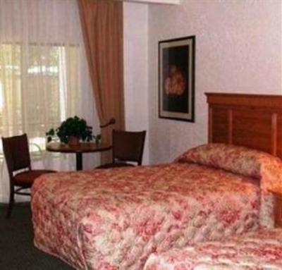 фото отеля Days Inn And Suites Scottsdale North