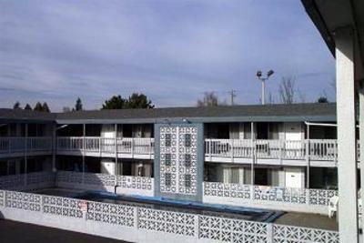 фото отеля Banfield Motel