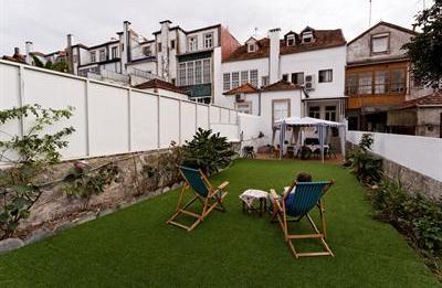 фото отеля Residencia Alvares Cabral Porto