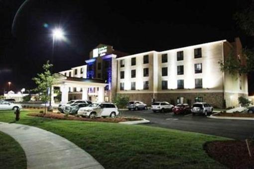фото отеля Holiday Inn Express & Suites Huntsville-Madison
