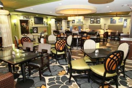 фото отеля Holiday Inn Express & Suites Huntsville-Madison