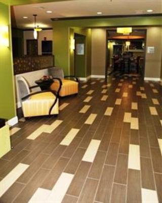 фото отеля Holiday Inn Express & Suites Huntsville-Madison