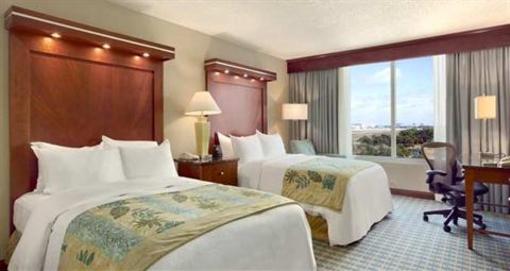 фото отеля Hilton Fort Lauderdale Airport