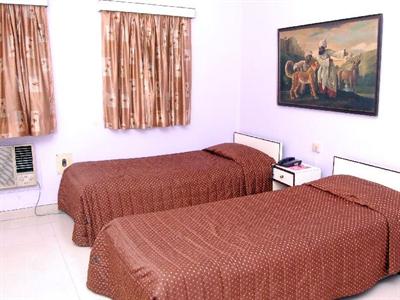 фото отеля Hotel Rushabh Home