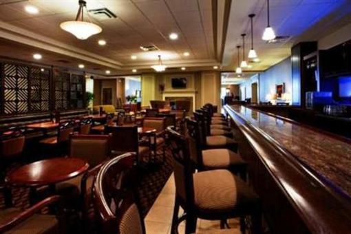 фото отеля Holiday Inn Charlottesville - University Area